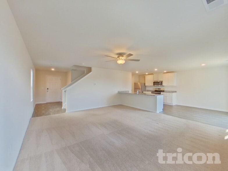 Building Photo - 4008 Reinfield Dr