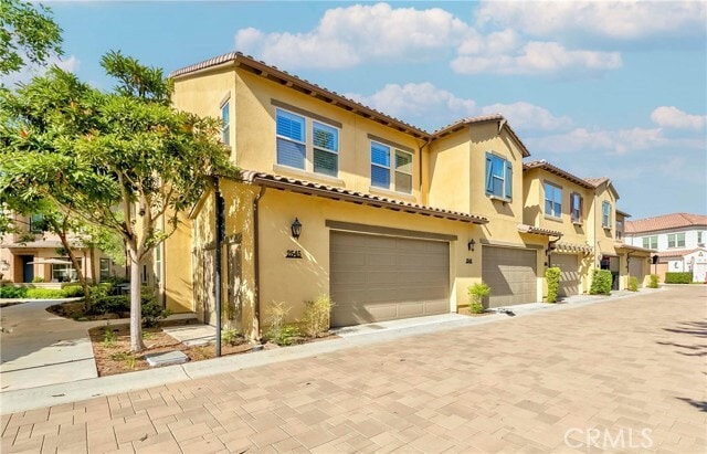 Building Photo - 2545 Almeria Ln