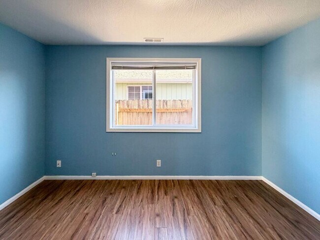 Building Photo - 1378 T St