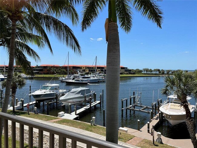 Building Photo - 3321 Sunset Key Cir