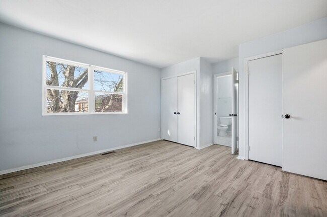 Building Photo - OPEN HOUSE SATURDAY THE 20TH 1PM-3PM! Three-bedroom, two-and-a-half bathrooms in Pembroke Meadows!