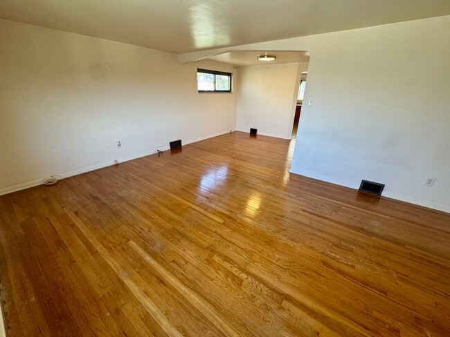 Building Photo - 229-231 Marylea Avenue (LO)