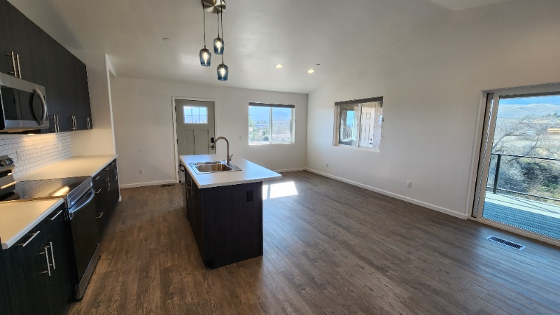 Building Photo - 570 Bent River Rd