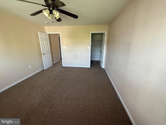 Building Photo - 18 Brushy Creek Cir