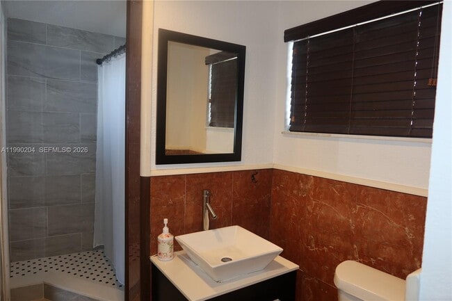 Building Photo - 3601 NE 170th St