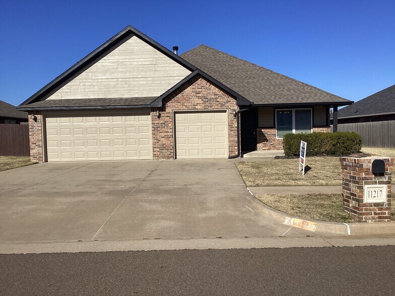 Primary Photo - 11217 NW 102nd St