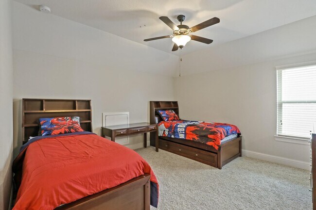 Building Photo - 5730 Balcones Ridge Ln