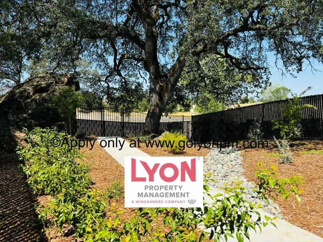 Building Photo - Stunning Modern New Construction 1 bedroom...