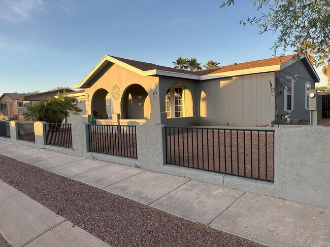 Building Photo - 5371 S Brush Berry Dr