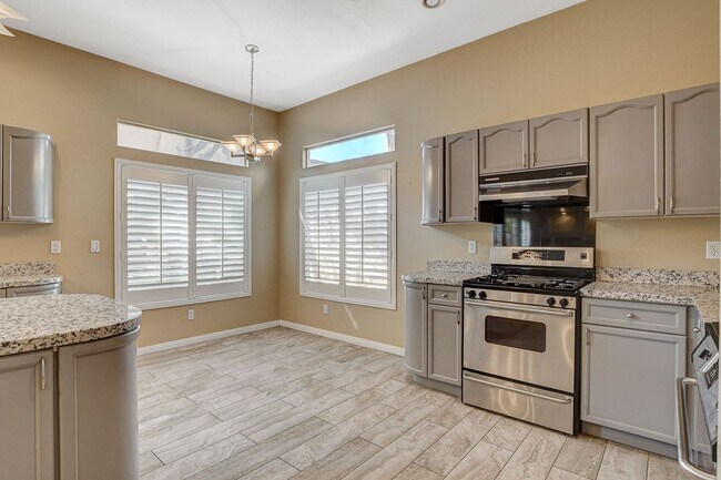 Building Photo - 5 BDR/ 4.5 BTH, Triple Master Home including pool & spa!