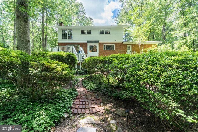 Building Photo - 2503 Fowlers Ln