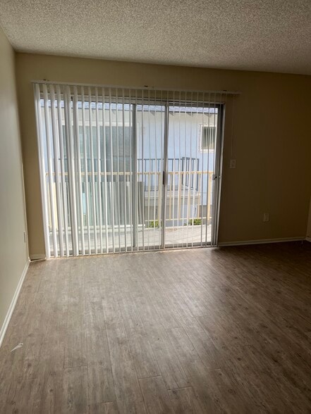 Building Photo - 16932 Lilac Lane