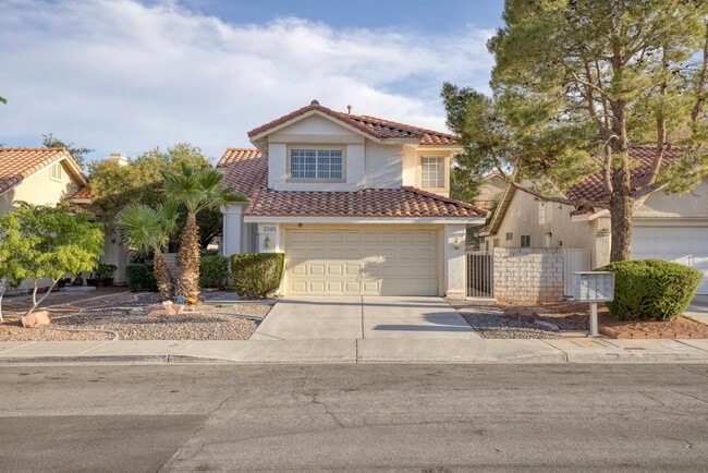 Building Photo - 2345 Potters