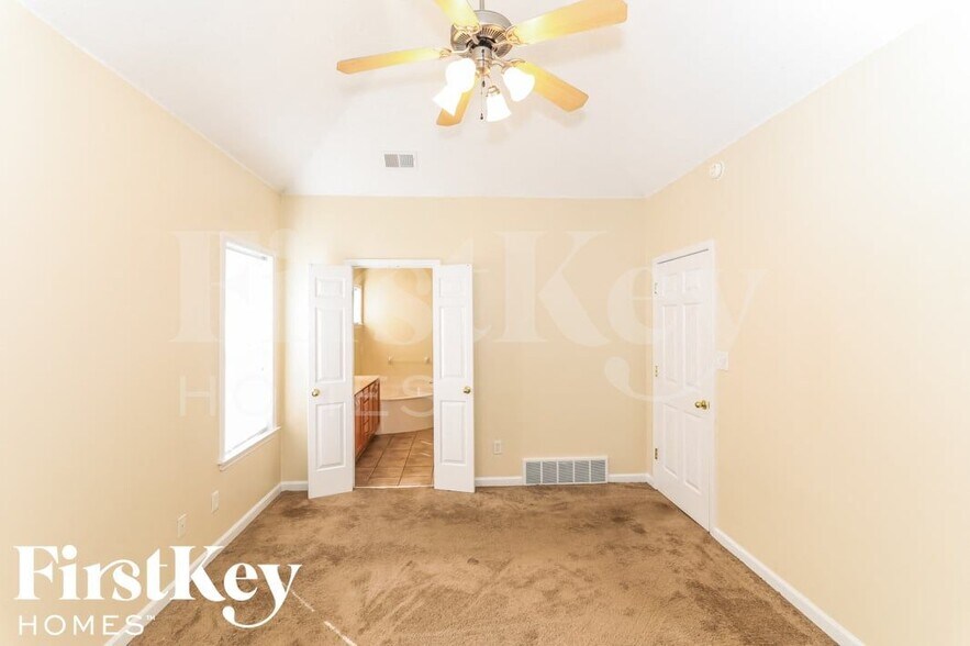 Building Photo - 2654 Bending Elm Cove