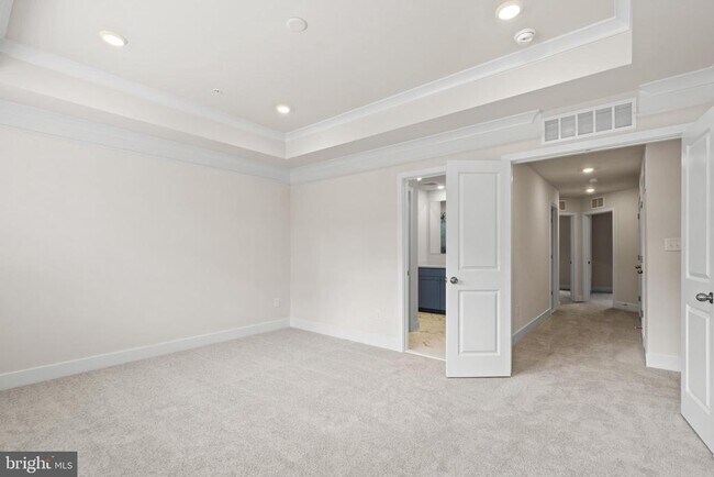 Building Photo - 516 Downswing Rd