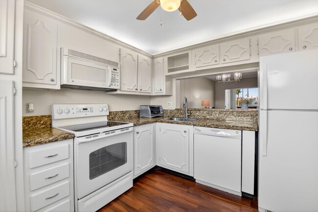 Building Photo - 3661 Via Poinciana