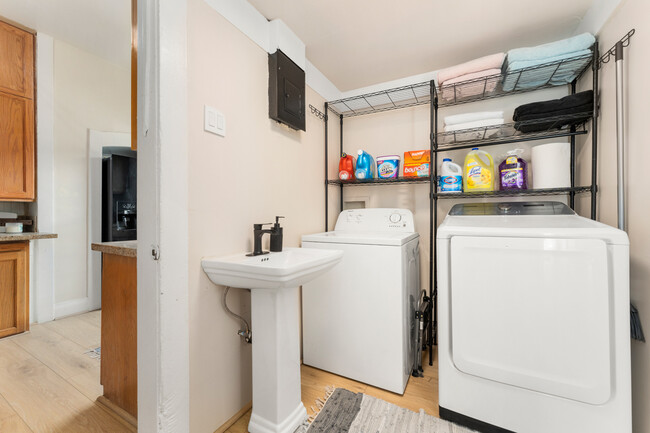 Indoor Washer and Dryer - 1118 W 47th St