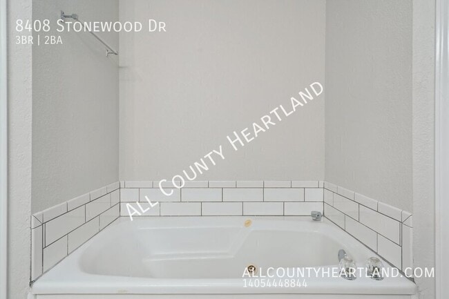 Building Photo - 8408 Stonewood Dr