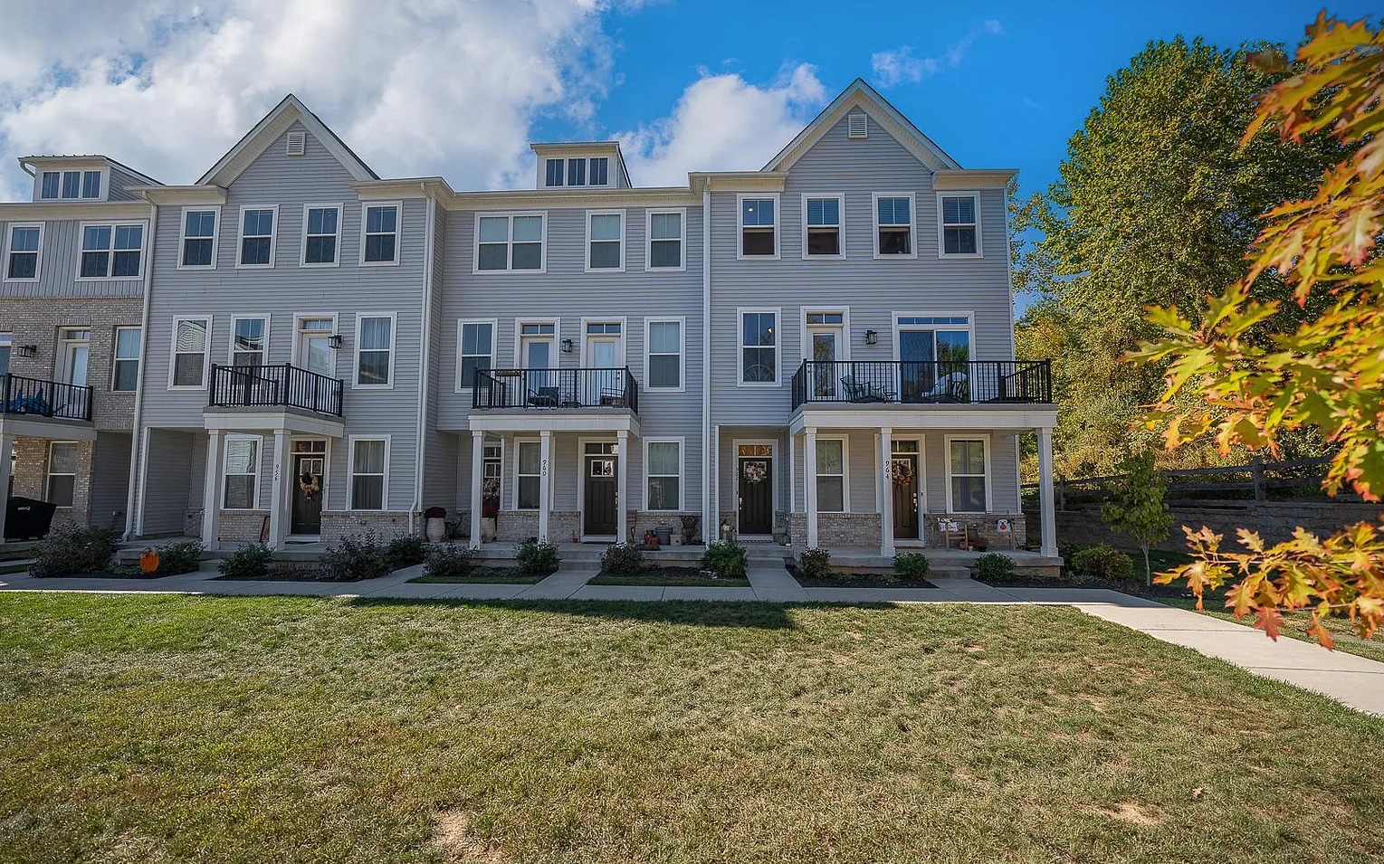 Building Photo - 964 Skylar Ct