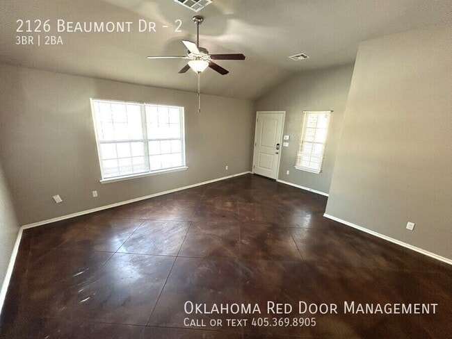 Building Photo - 2126 Beaumont Dr