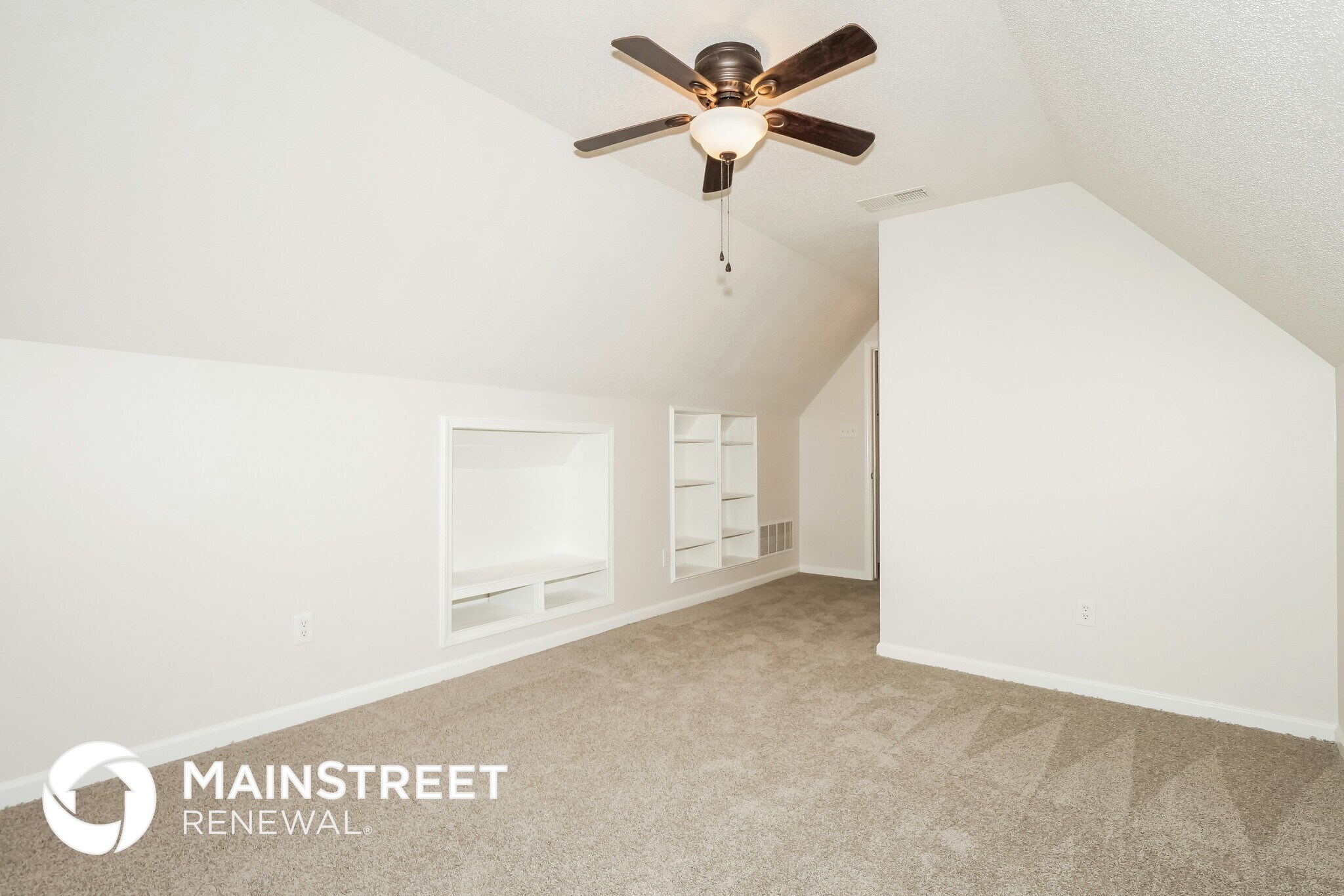 Building Photo - 5665 Deer Ridge Dr