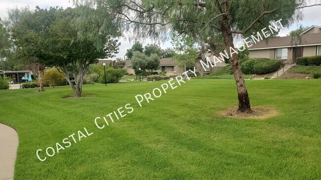 Building Photo - 1696 Carmel Cir E