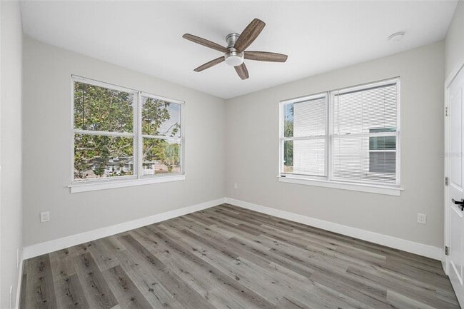 Building Photo - 6910 Dartmouth Ave N