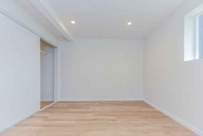 Building Photo - 1855 Euclid Street Residences