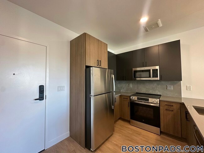 Building Photo - 199 Gardner St