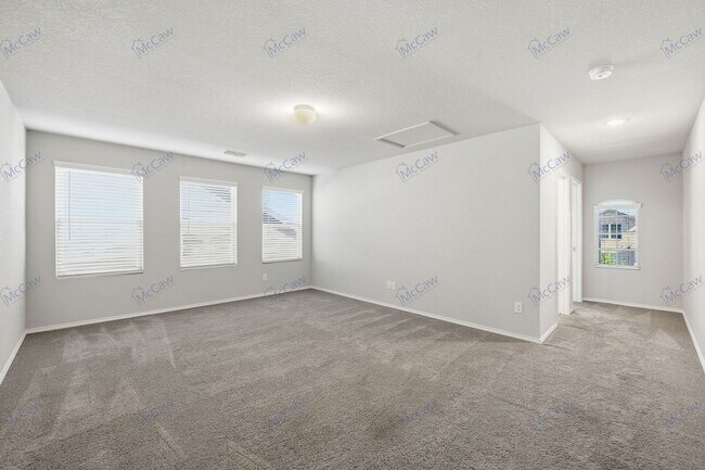 Building Photo - 8005 Gangway Dr