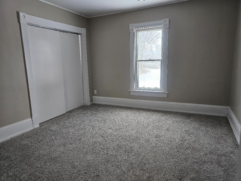 Building Photo - 107 S Hawley St