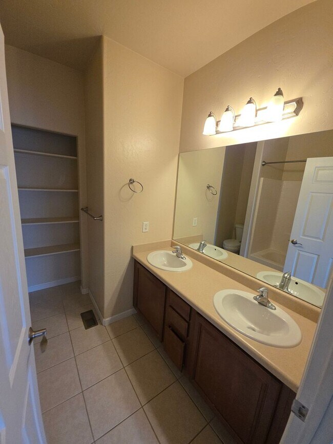 Building Photo - 2481 Thunder Mountain Drive