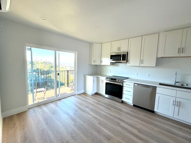 Building Photo - Canyon View Duplex w/ utilities (electric) included