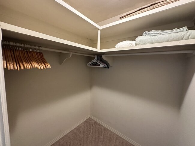 Building Photo - Rooms for rent in San Diego homes near San...