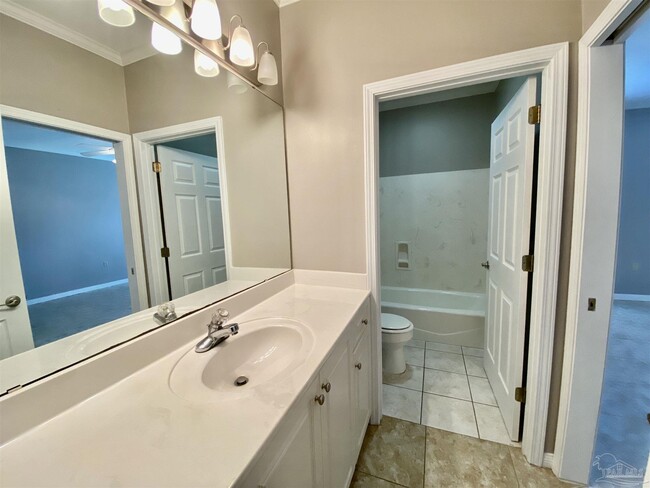 Building Photo - 4114 Oak Pointe Dr