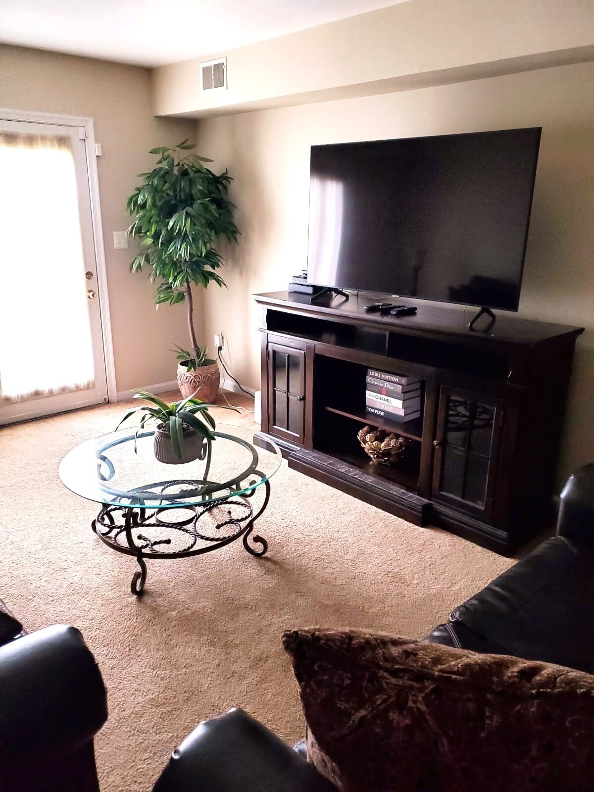 Building Photo - 16420 Ellipse Ter