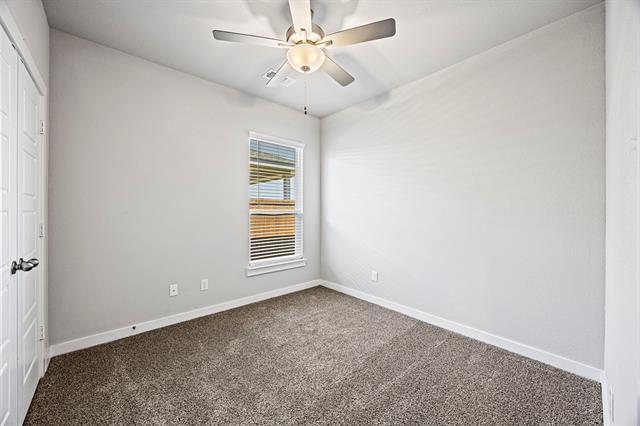 Building Photo - 617 Blackland dr