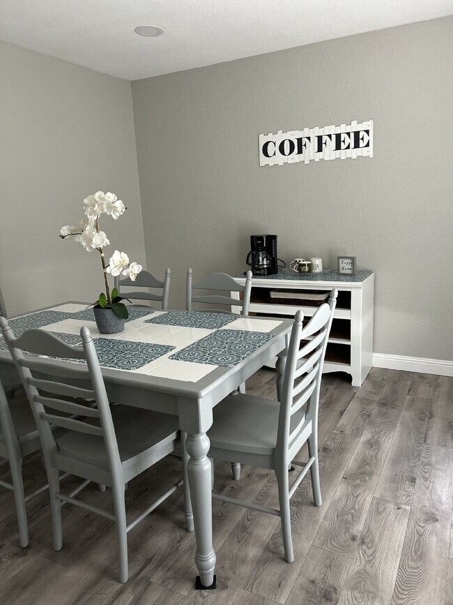 Building Photo - "Well Maintained 3-Bedroom, 2 Bathroom in Yuma Valley!"