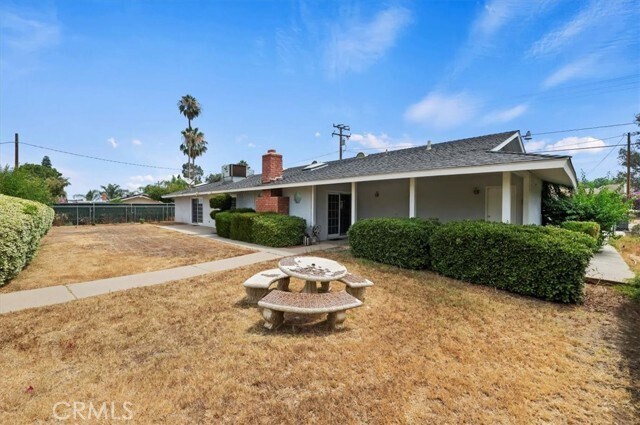 Building Photo - 15833 Ridgeway Ave