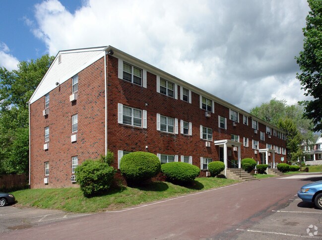 Primary Photo - 822 Stanbridge Rd