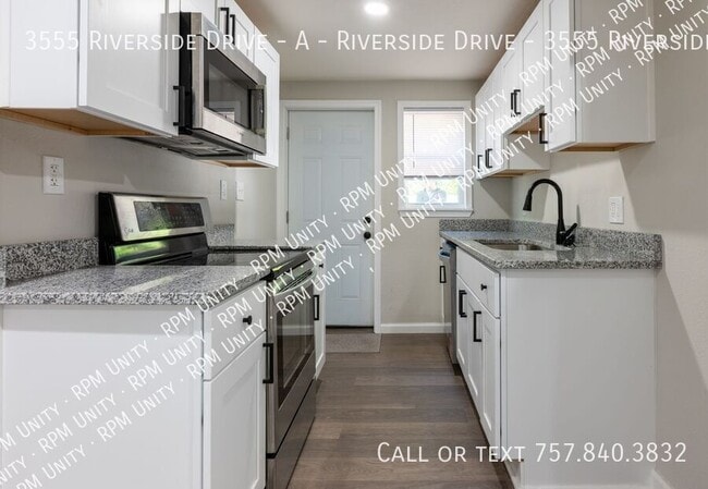 Building Photo - 3555 Riverside Dr