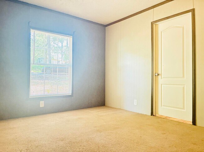 Building Photo - 754 Skylark Ln