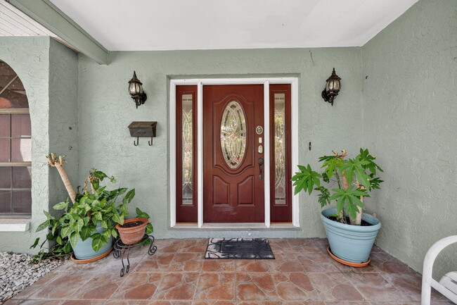 Building Photo - 6180 30th Ct S