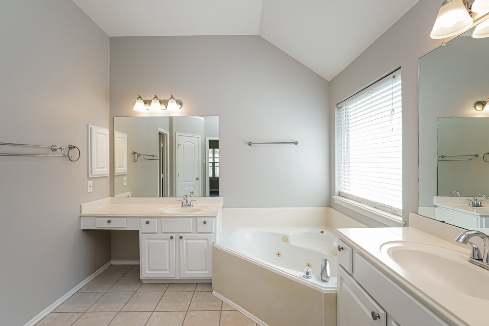 Building Photo - 24026 Hackberry Creek Dr