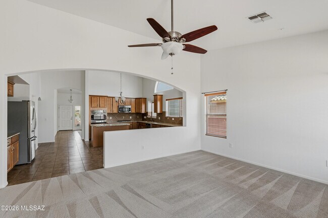 Building Photo - 677 W Pizzicato Ln