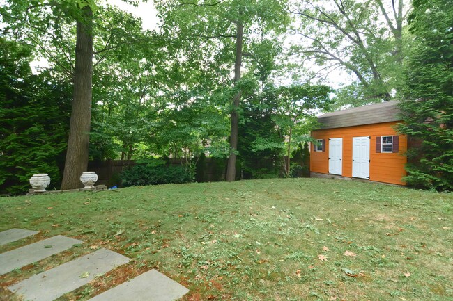 Building Photo - HOT CAMBRIDGE LISTING!!!!!