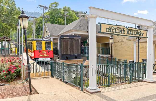 Building Photo - 3813 Pennsylvania Ave