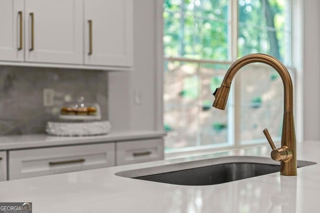 Building Photo - 1721 Osprey Poynte