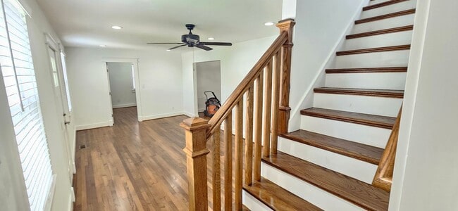 Building Photo - 707 Pegram Ln