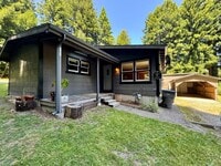 Building Photo - 654 Grotzman Rd